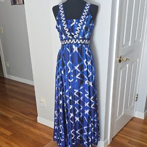 Elegant Blue Geometric Pattern Dress